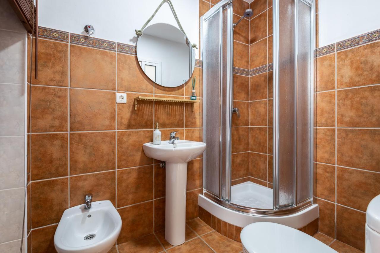 Casa Randonneur, Traditional Townhouse In Alora. Luaran gambar